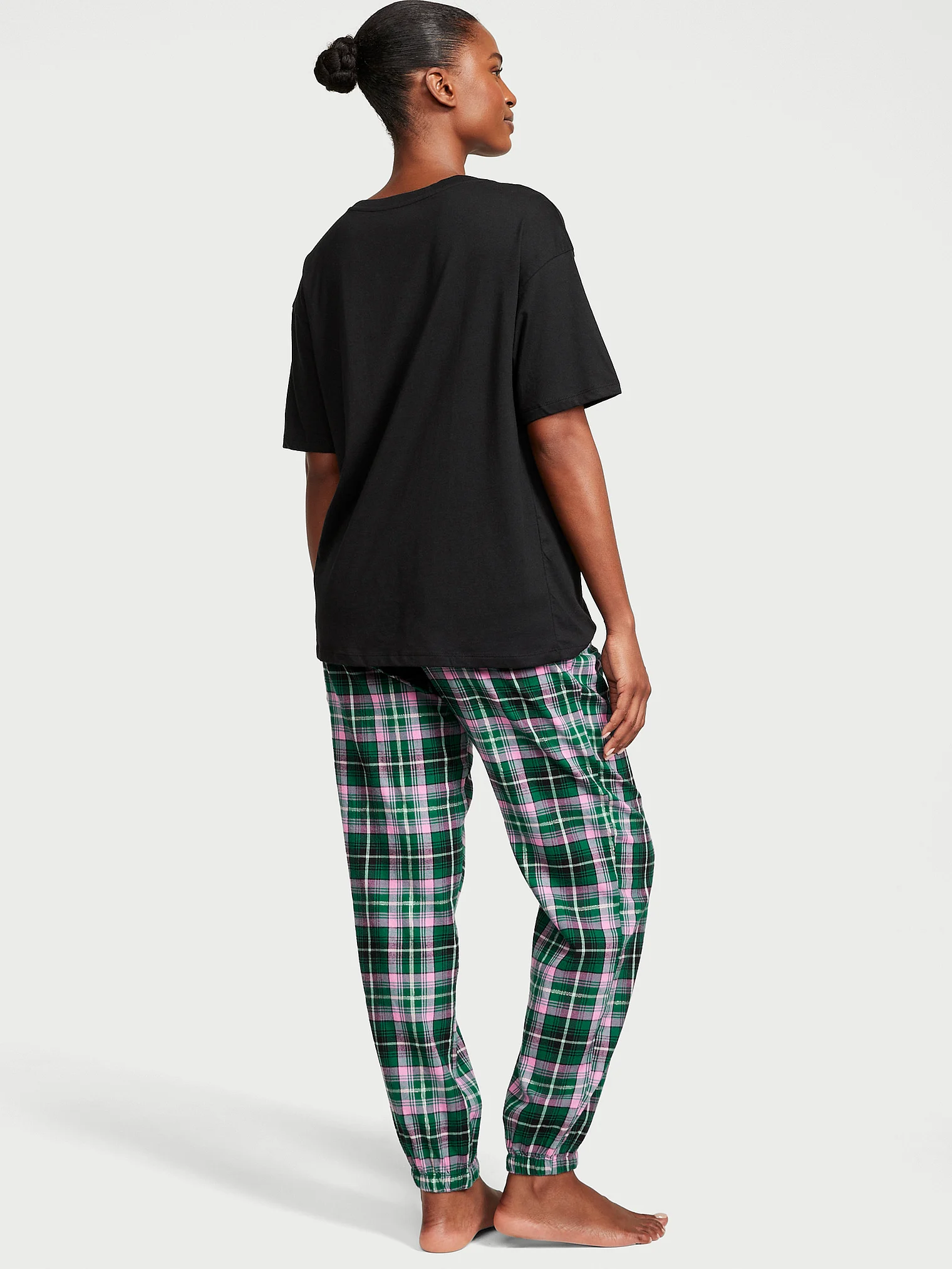 Піжама жіноча Victoria's Secret Flannel Jogger Tee-Jama Set фланель/котон M Чорний з зеленим (17529258) - фото 2