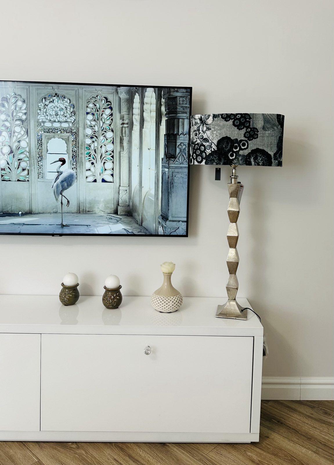 Настільна лампа з абажуром Colmore Trapeze (25788671) - фото 4 Настільна лампа з абажуром Colmore Trapeze (25788671) - фото 4