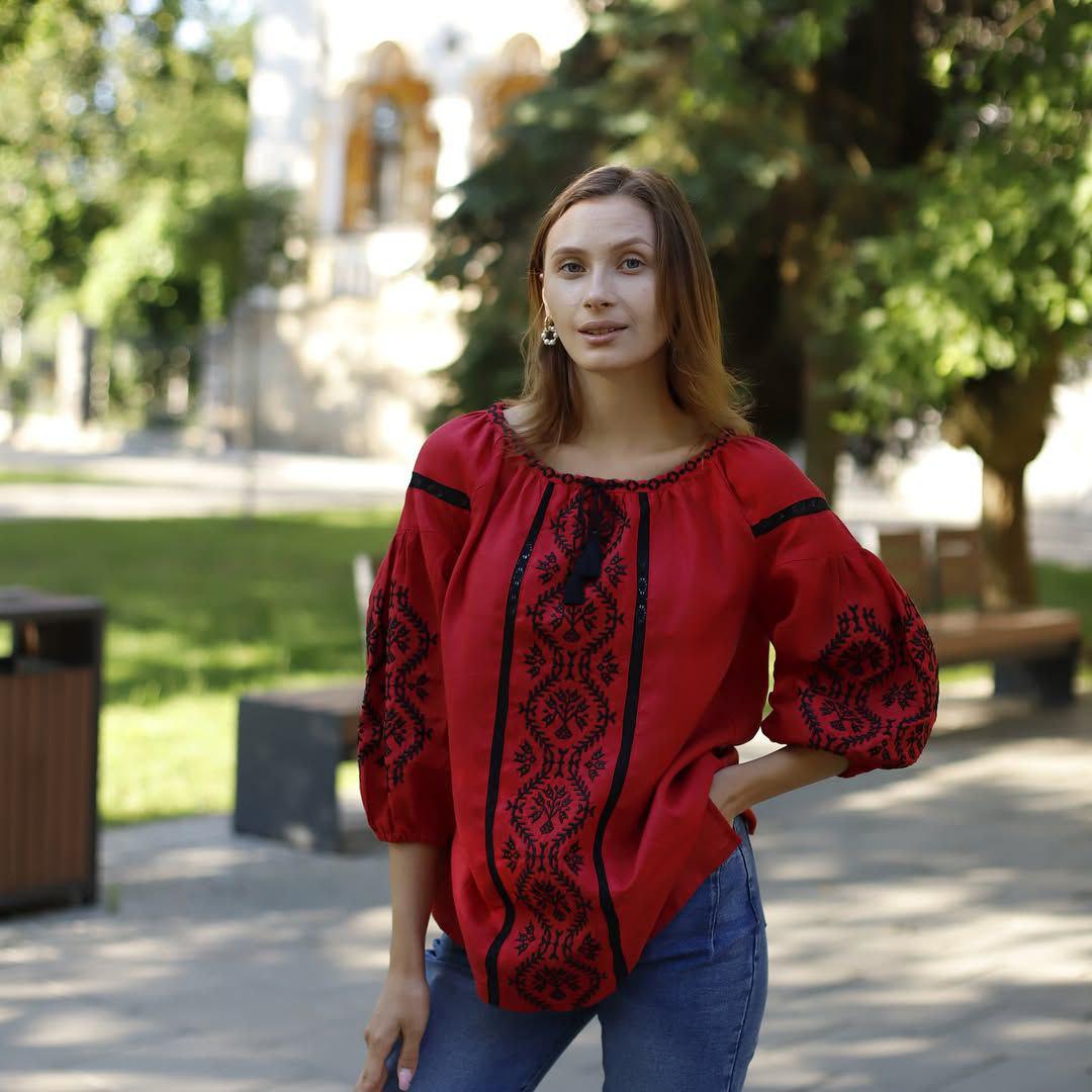 Вышиванка женская р. 50 Красный (693)