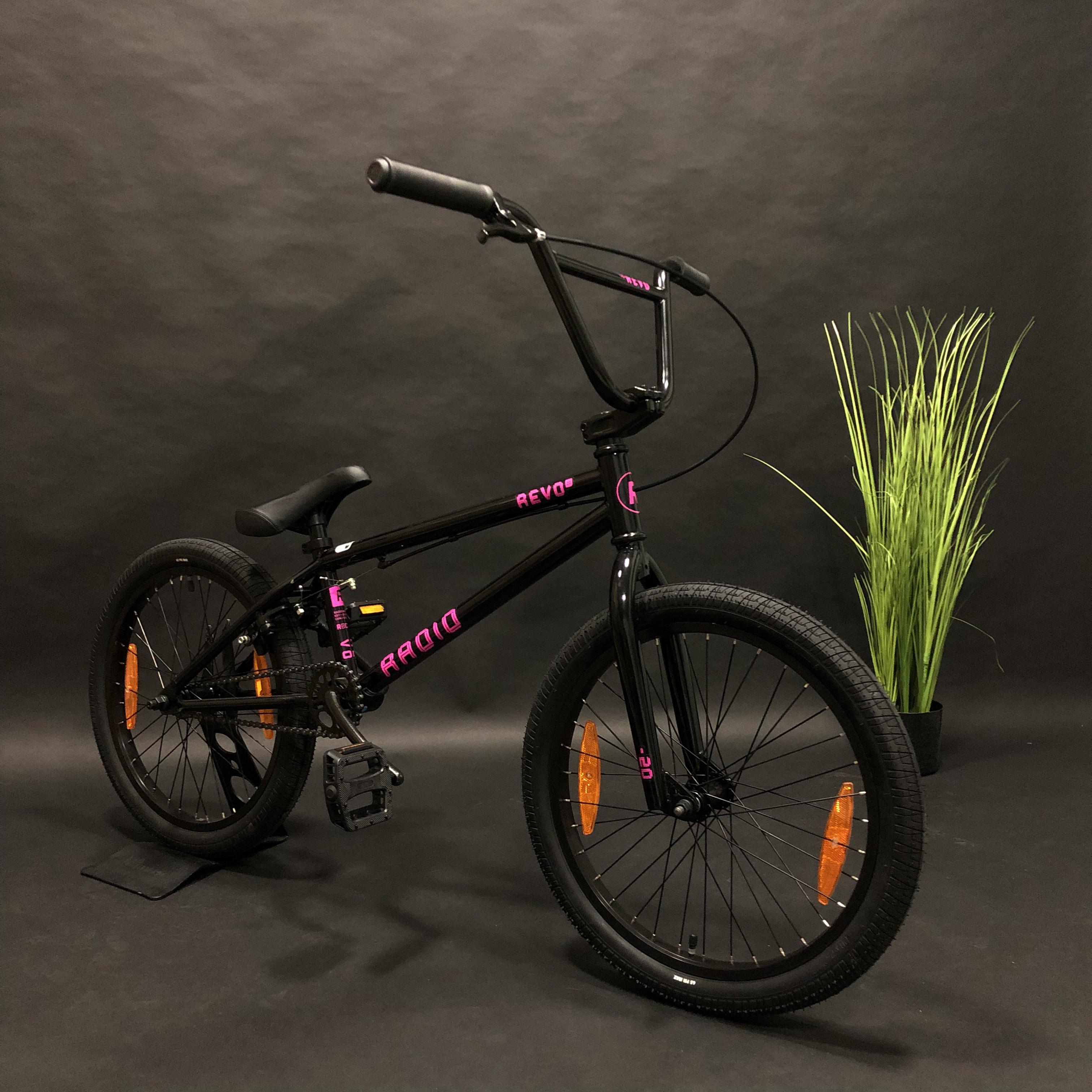 Велосипед BMX Radio Revo 20" рама 20,4" Черный глянцевый с розовым - фото 2