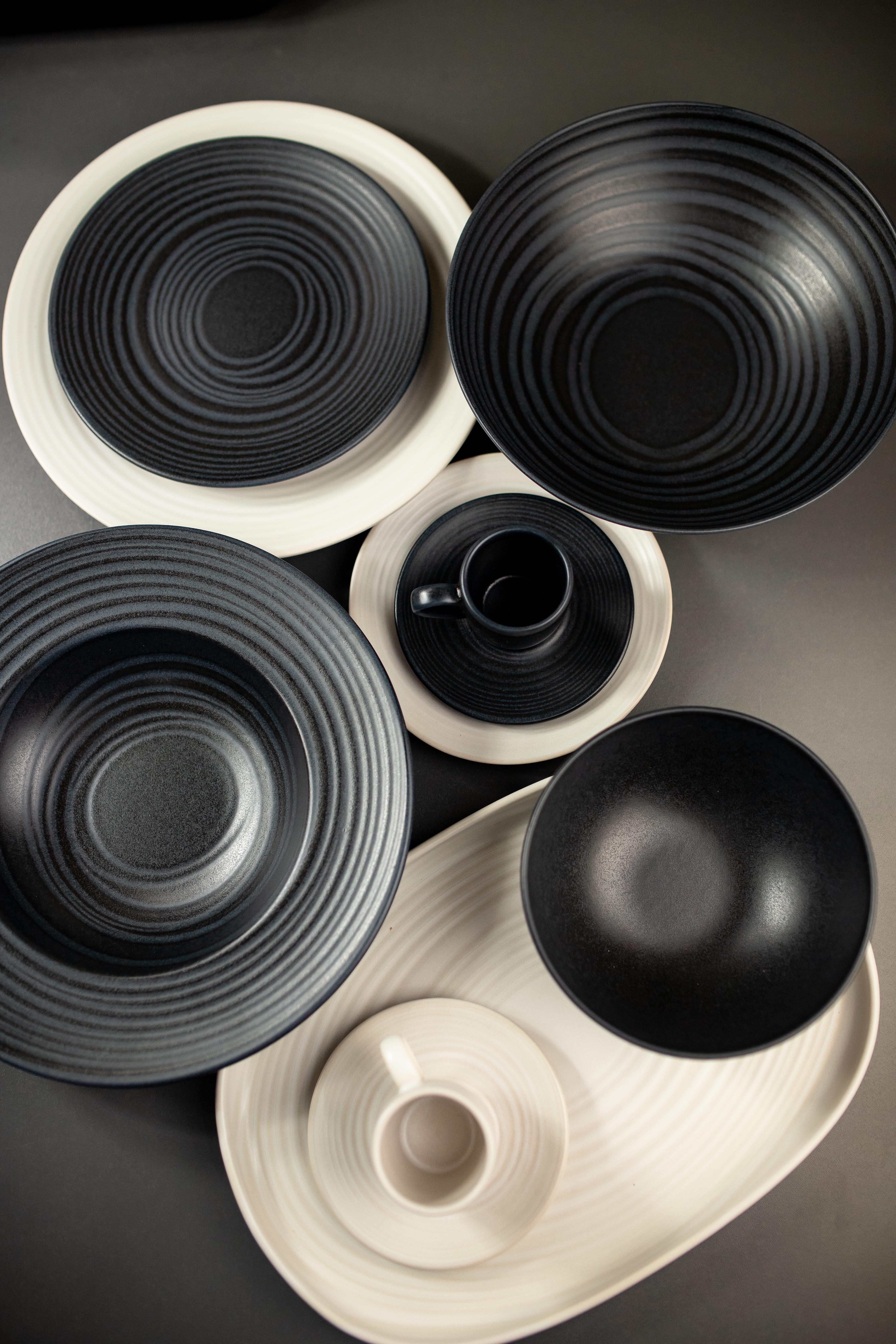 Тарілка плоска Mesa Chalk Café RT 21 см (FF6022000739) - фото 2 Тарілка плоска Mesa Chalk Café RT 21 см (FF6022000739) - фото 2