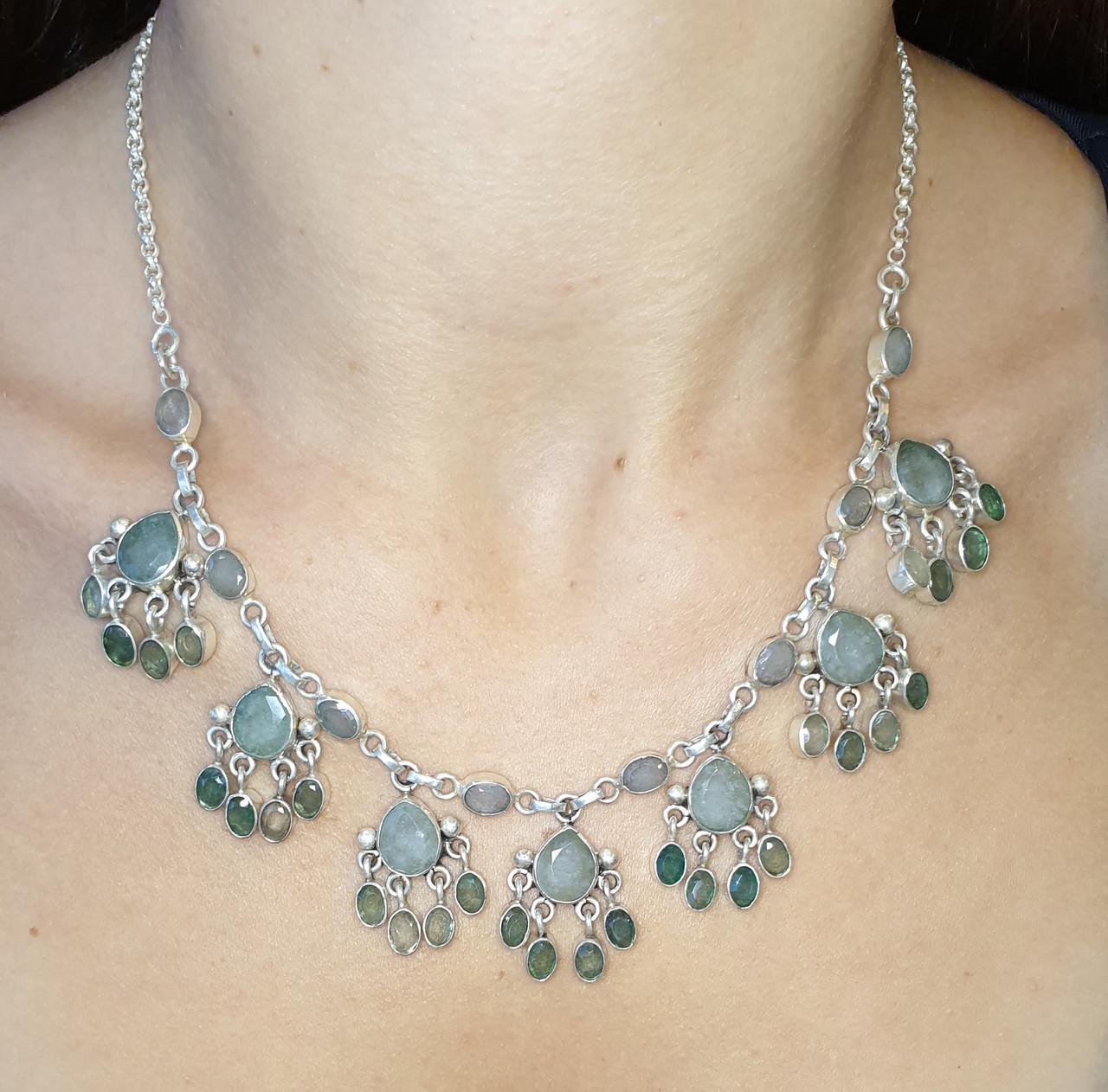 Колье серебряное с изумрудом 48,5 г