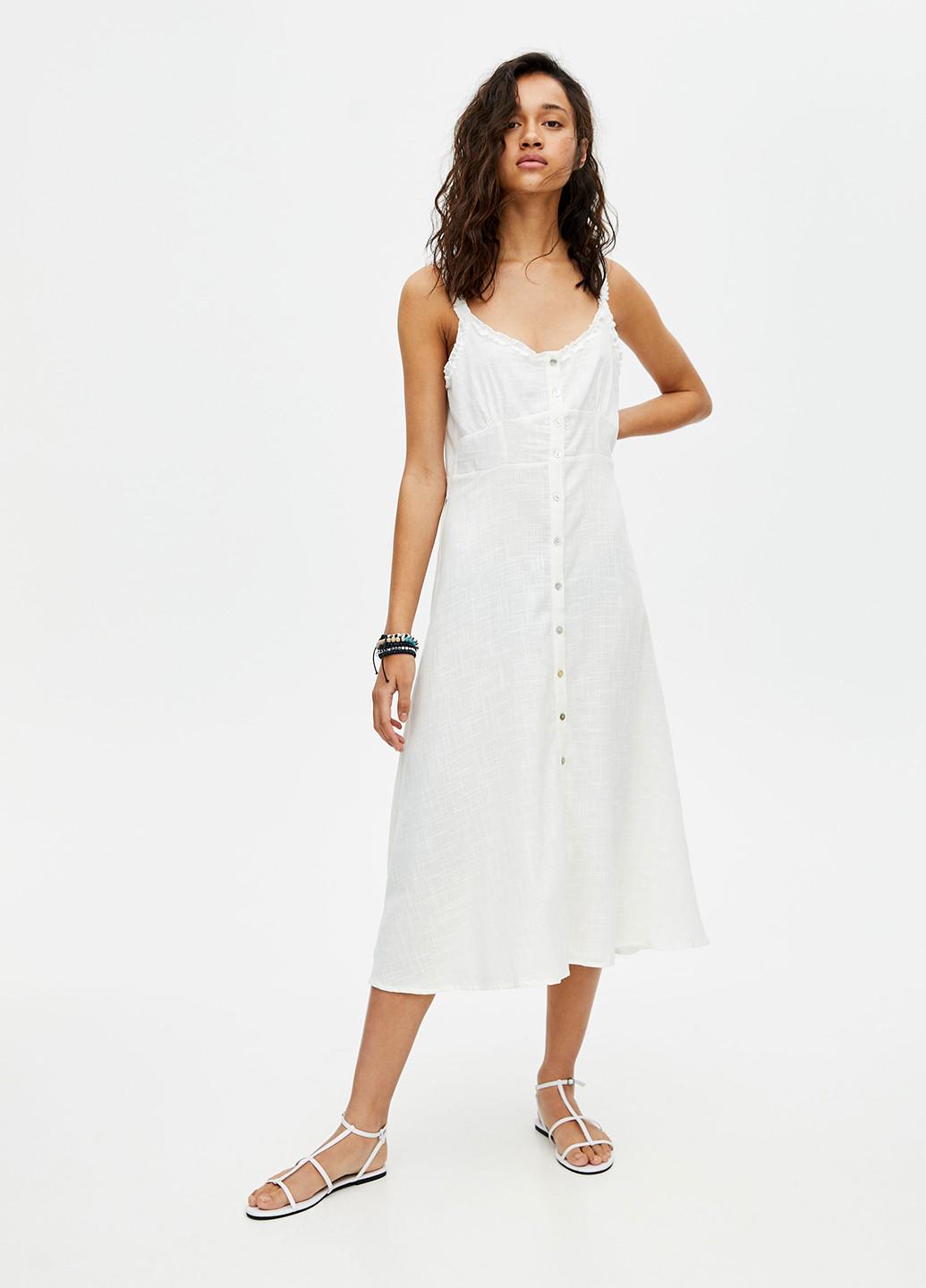 Платье Pull&Bear XS Белый (5390377250b52)