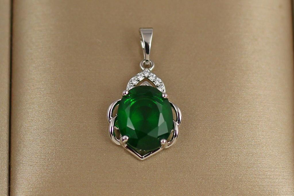 Кулон Xuping Jewelry Сицилия с зеленым камнем 1,9 см Серебристый (29738429)