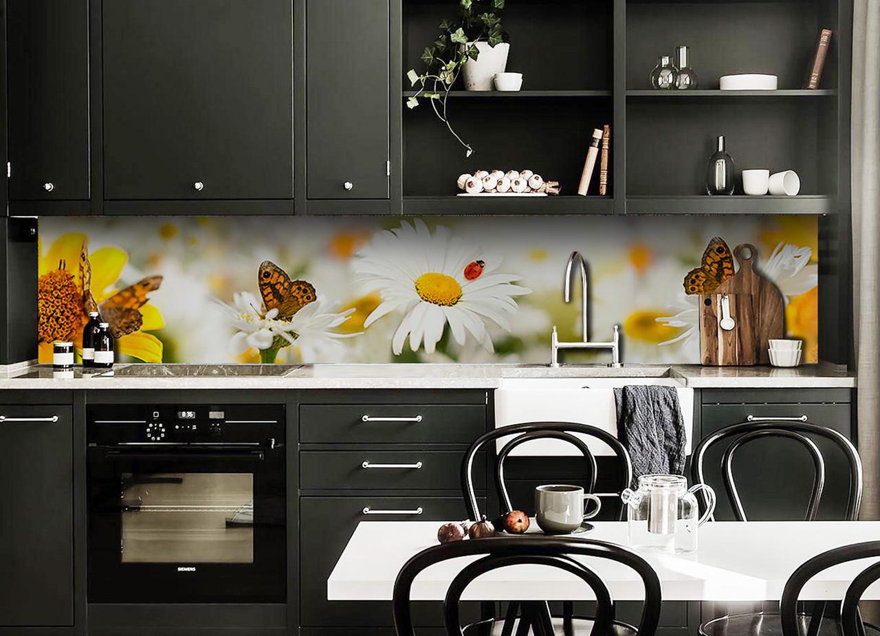 Кухонный фартук Ромашки и бабочки из самоклеющейся виниловой пленки 60х300 см Желтый