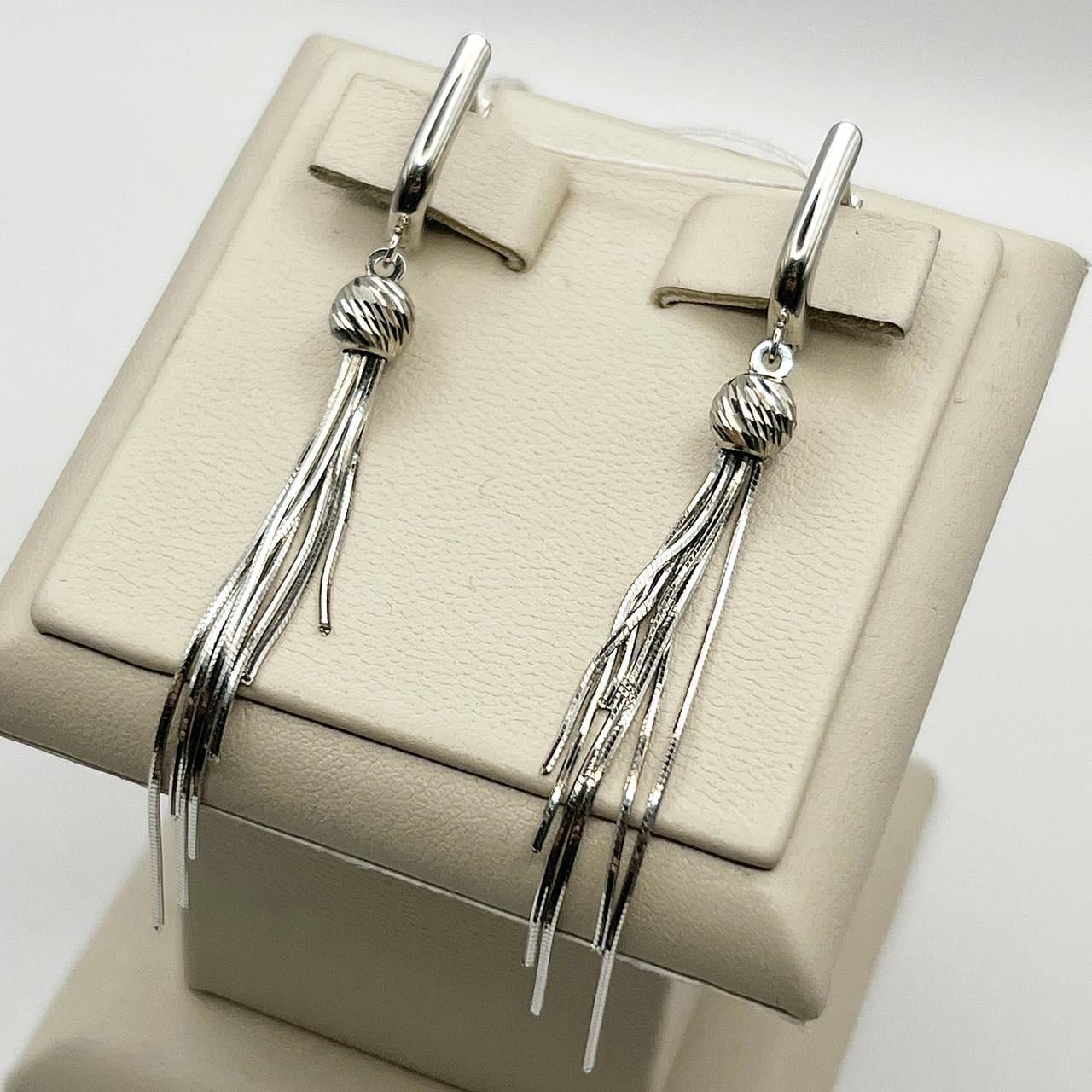 Серебряные серьги 3,56 г (2592024838) Серебряные серьги 3,56 г (2592024838)