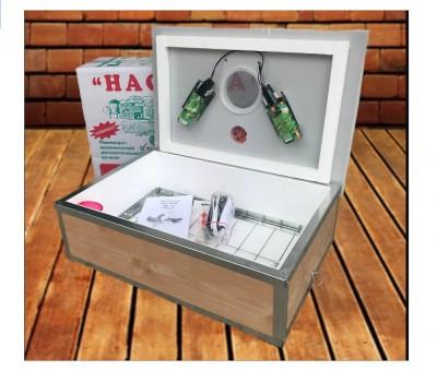 Інкубатор Квочка на 70 яєць цифровий/механічний переворот у пластиковому корпусі