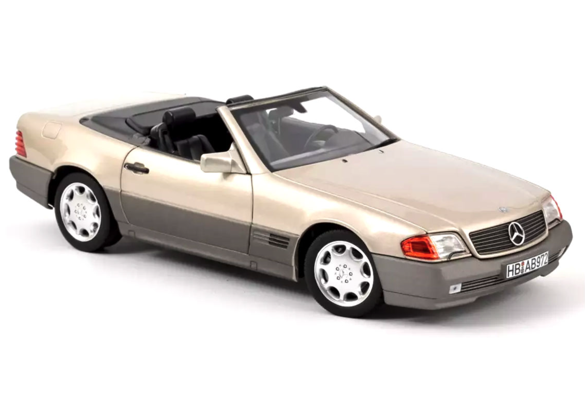 Модель автомобиля Norev 1:18 Mercedes-Benz 500 SL R129 1989-1995 Smoke Silver (183719) - фото 6 Модель автомобиля Norev 1:18 Mercedes-Benz 500 SL R129 1989-1995 Smoke Silver (183719) - фото 6