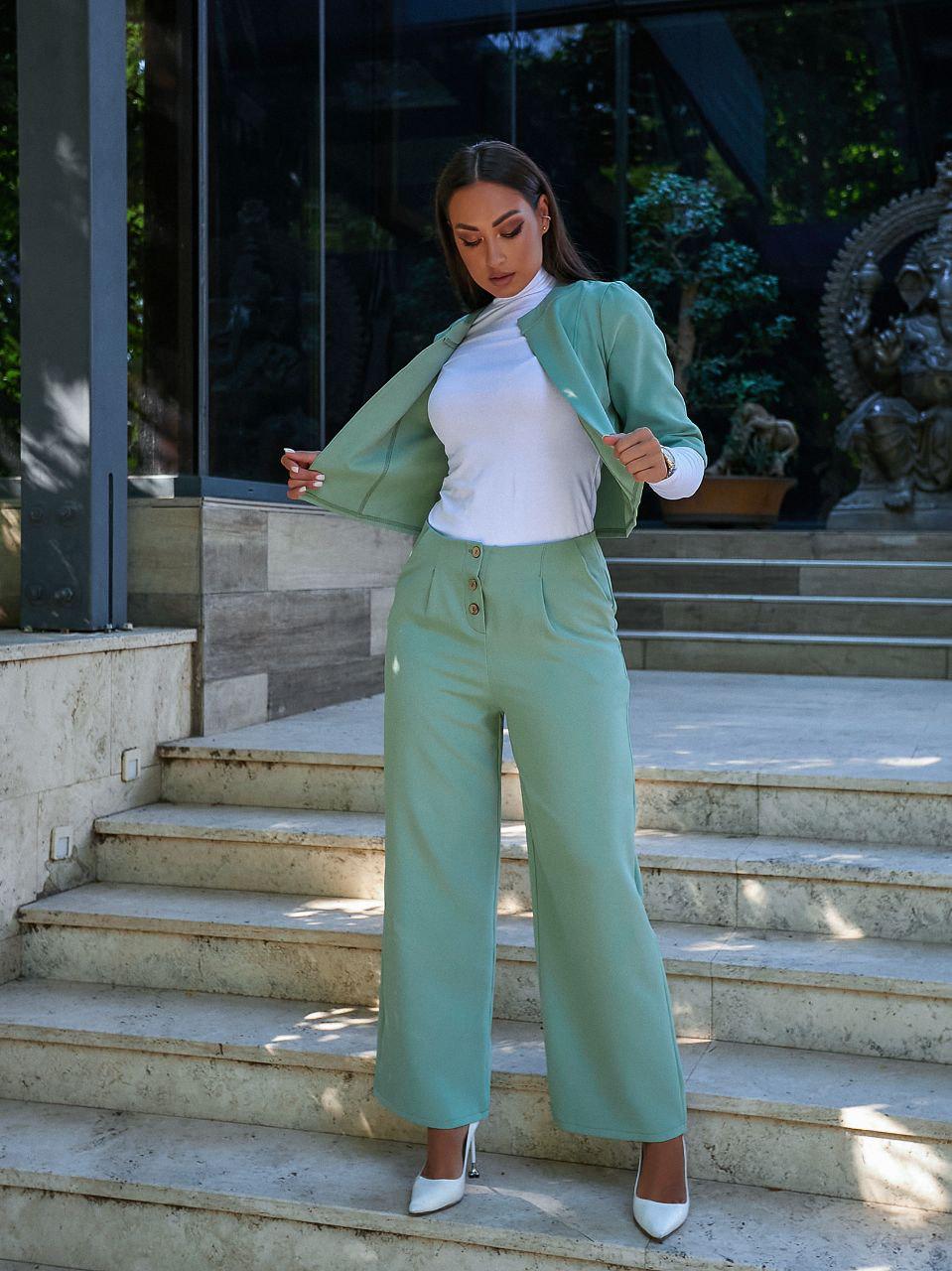 Женский брючный костюм тройка болеро/брюки/гольф р. 54-56 (8074124)