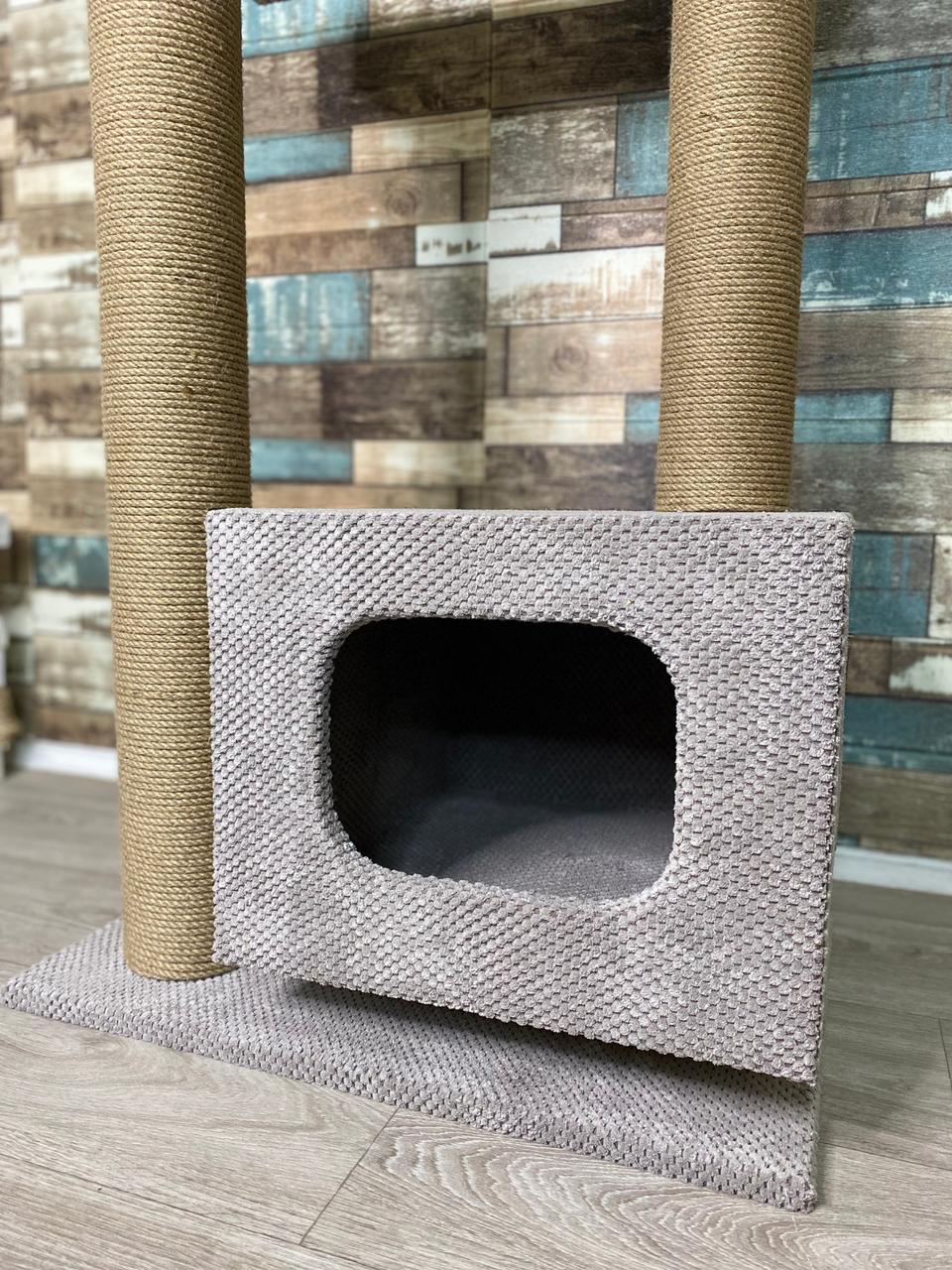 Игровой комплекс когтеточка с домиком и лежанкой 100 см Мокко (21706968) - фото 3