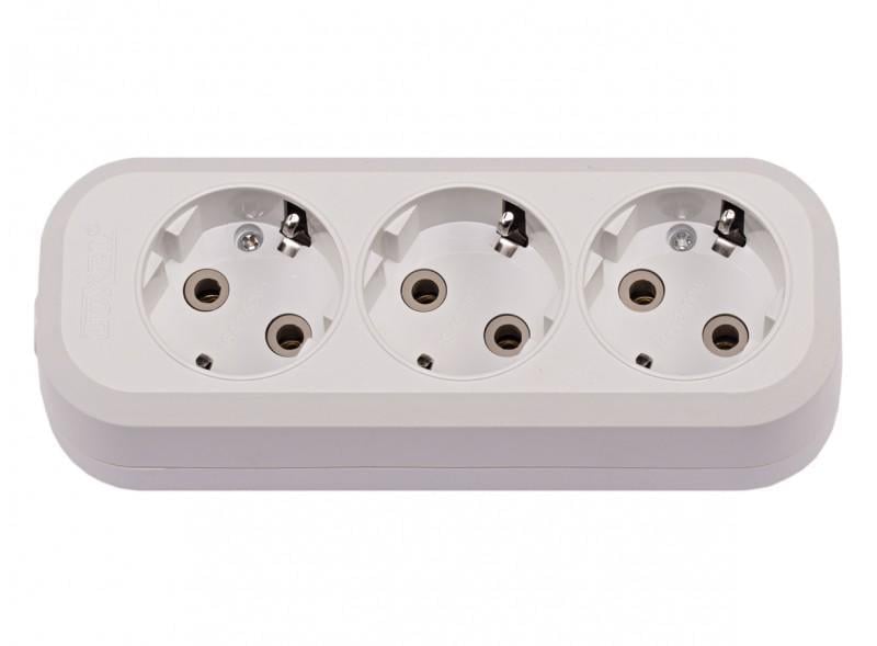 Колодка тримісна Luxel BENEFICE з заземленням (7131)