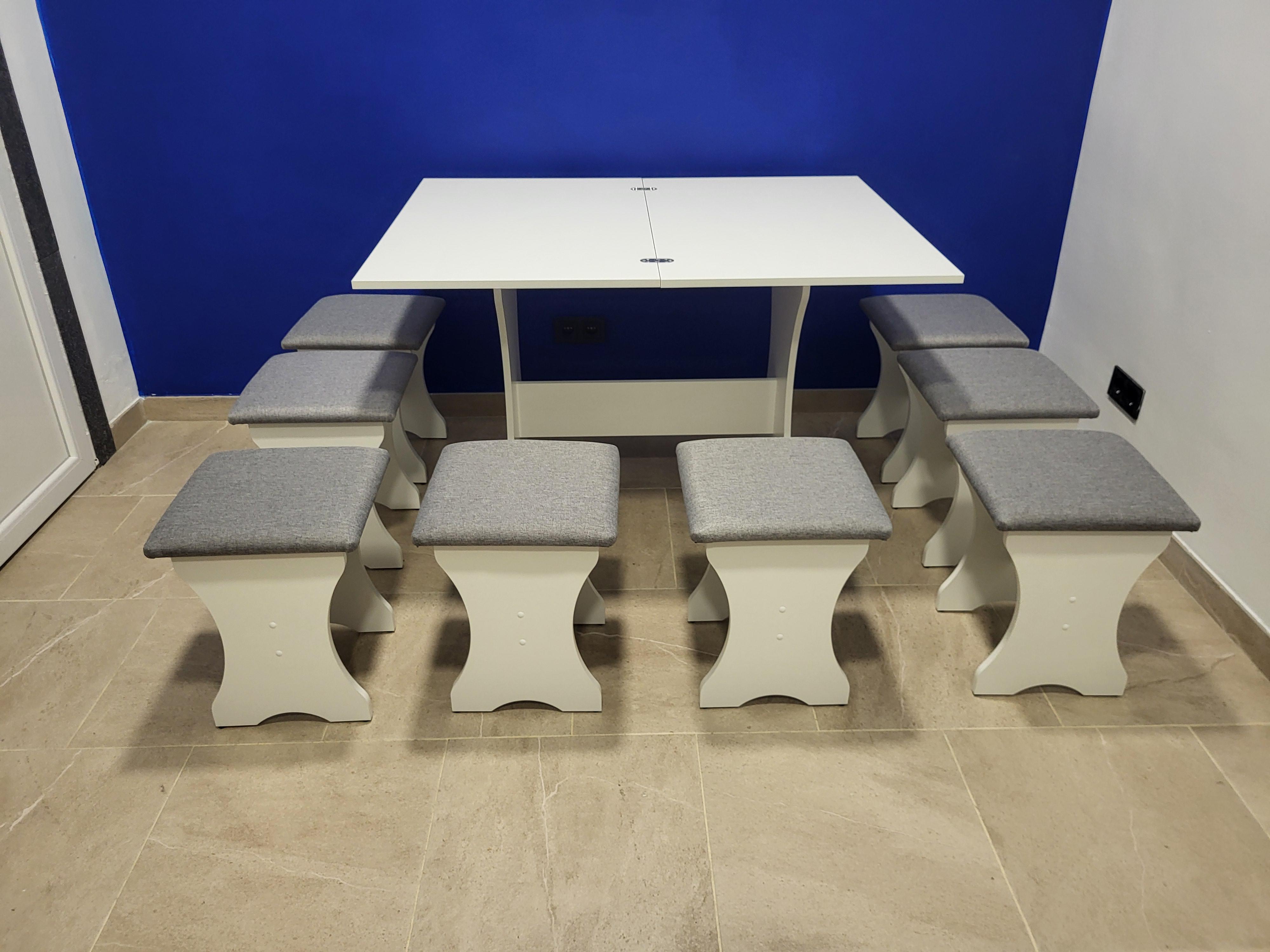 Стіл розкладний та 8 табуреток Сімейний Білий/Сільвер (S8T-B-S)