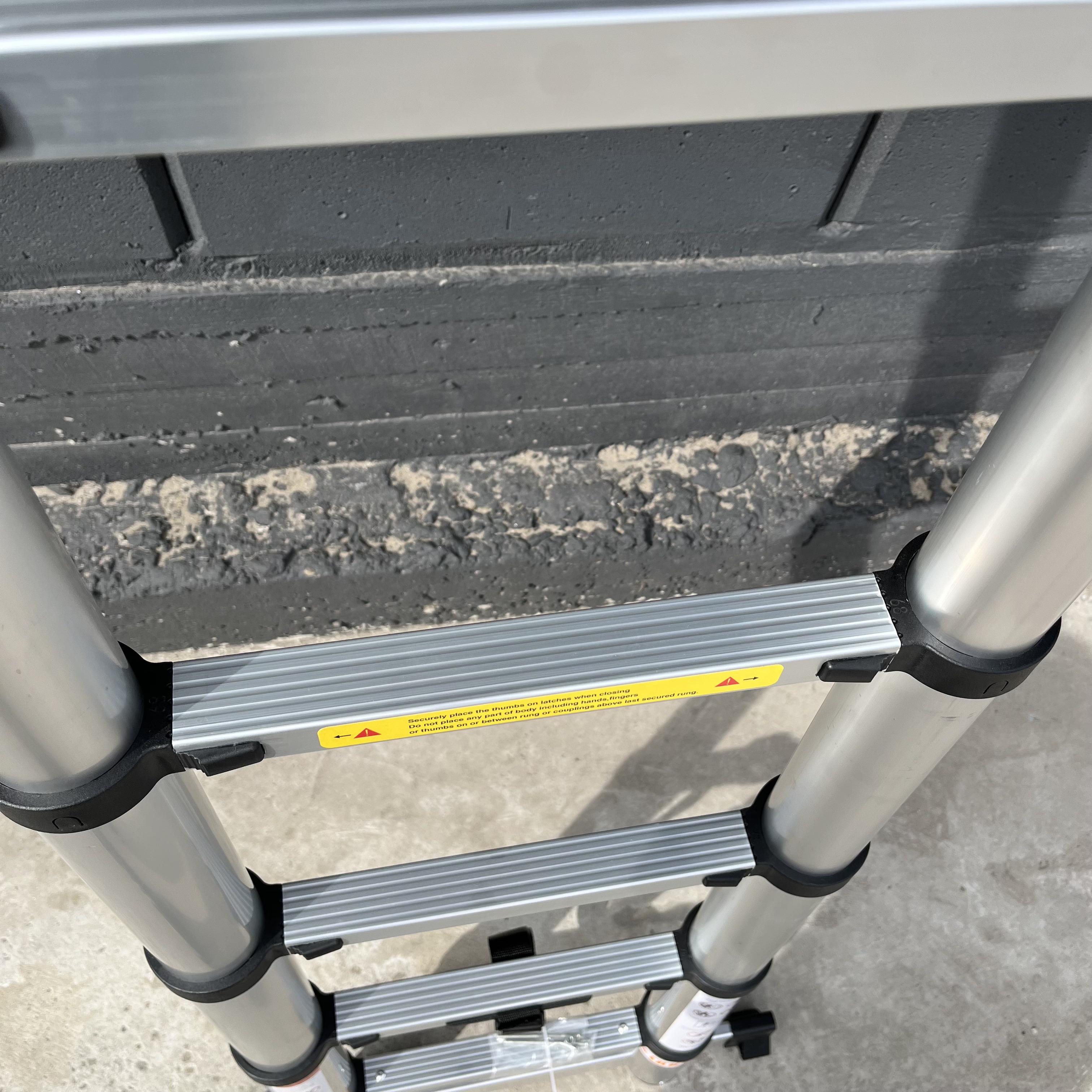 Лестница телескопическая 15 ступеней до 5 м рабочей высоты - фото 2 Лестница телескопическая 15 ступеней до 5 м рабочей высоты - фото 2