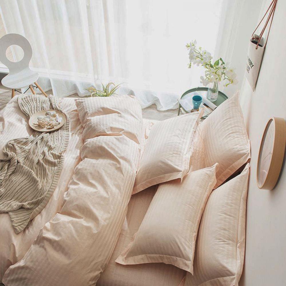 Комплект постельного белья на резинке Stripe LUX 1/1 см семейный/наволочки 50х70/70х70 см Sweet Peach (4031) - фото 1 Комплект постельного белья на резинке Stripe LUX 1/1 см семейный/наволочки 50х70/70х70 см Sweet Peach (4031) - фото 1