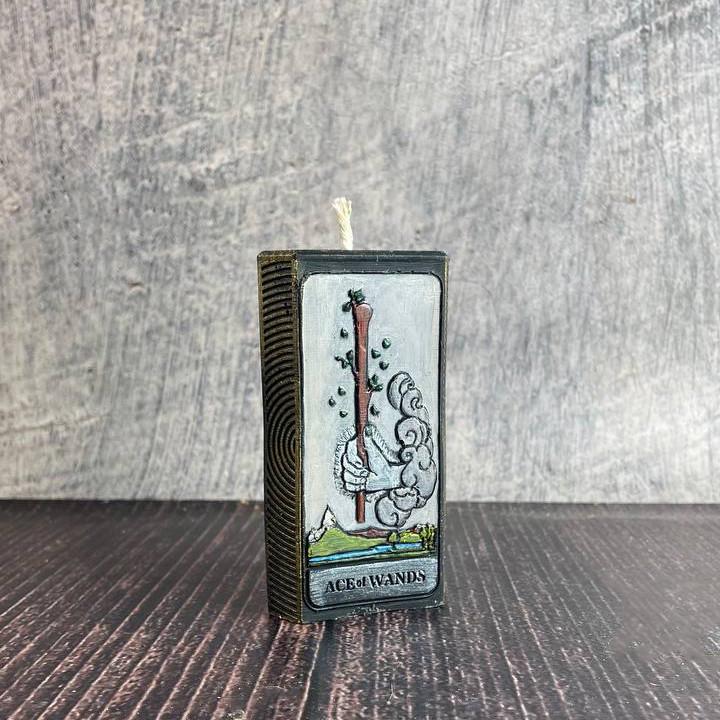 Свеча восковая карта Таро-Туз Жезлов Черный (1315)