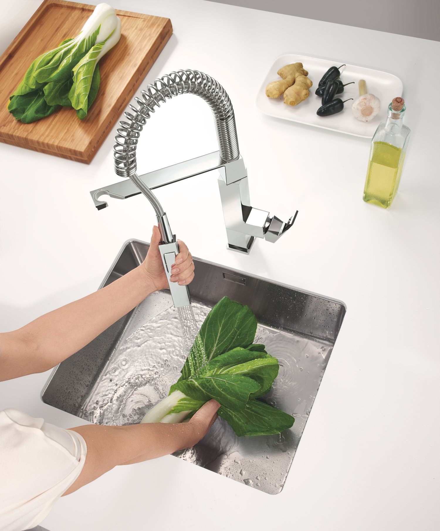 Змішувач для кухні Grohe Eurocube (31395000) - фото 2 Змішувач для кухні Grohe Eurocube (31395000) - фото 2