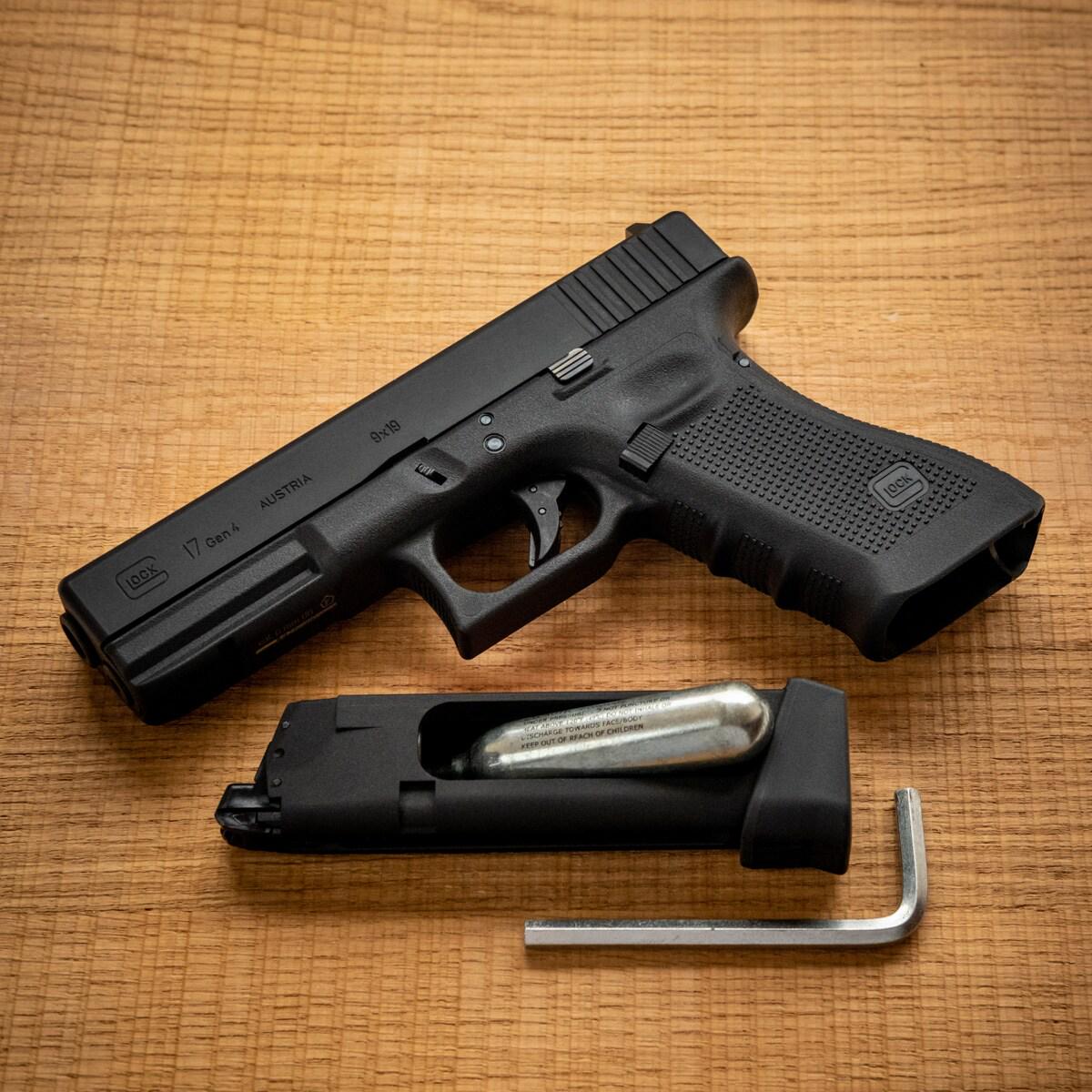 Пистолет страйкбольный Umarex Glock17 Gen.4 калибр 6 мм CO2 Blowback (1003985) - фото 13 Пистолет страйкбольный Umarex Glock17 Gen.4 калибр 6 мм CO2 Blowback (1003985) - фото 13