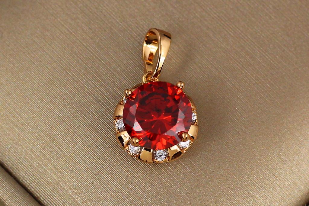 Кулон Xuping Jewelry Красный камень с белыми фианитами 11 мм Золотистый