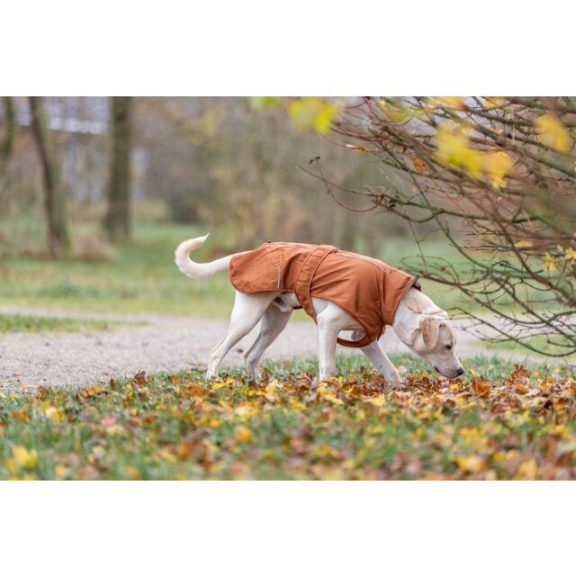 Попона-плащ для собак Trixie CityStyle Dublin 40 см Іржа (TX-680624) - фото 4 Попона-плащ для собак Trixie CityStyle Dublin 40 см Іржа (TX-680624) - фото 4