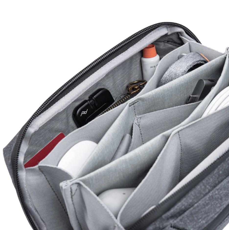 Сумка Peak Design Tech Pouch Charcoal (BTP-CH-3) - фото 5