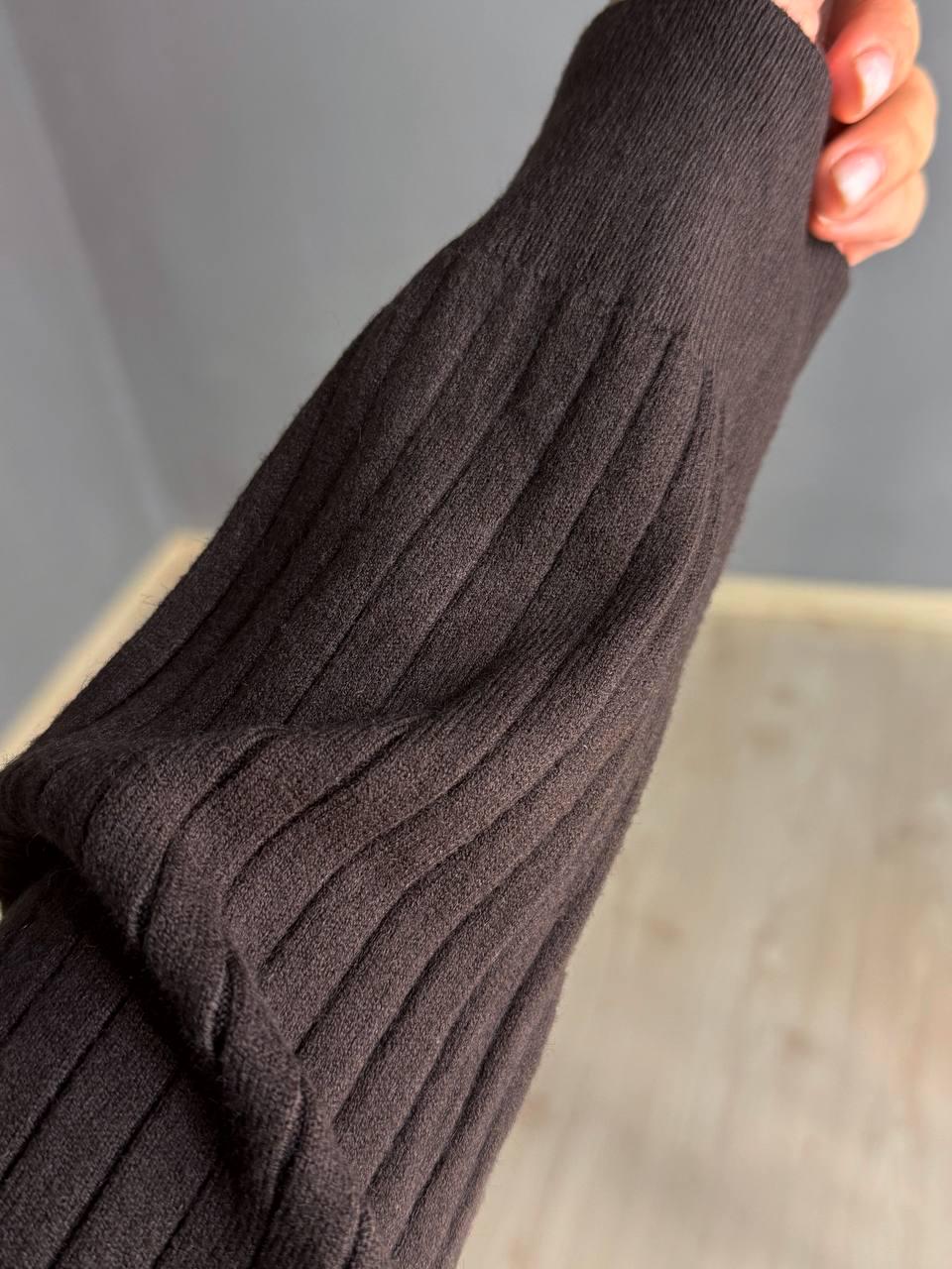 Костюм женский Joy One 376 вязаный в рубчик с кофтой на молнии и брюками палаццо OS Коричневый (5600) - фото 8 Костюм женский Joy One 376 вязаный в рубчик с кофтой на молнии и брюками палаццо OS Коричневый (5600) - фото 8