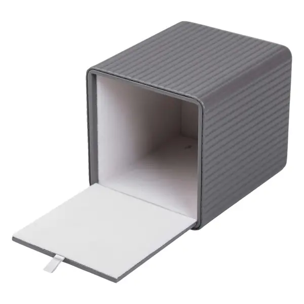 Серветниця квадратна YIWU з екошкіри та корпусом із МДФ 13х13х14,7 см Сірий (147-107-HP-3-201G) - фото 6 Серветниця квадратна YIWU з екошкіри та корпусом із МДФ 13х13х14,7 см Сірий (147-107-HP-3-201G) - фото 6