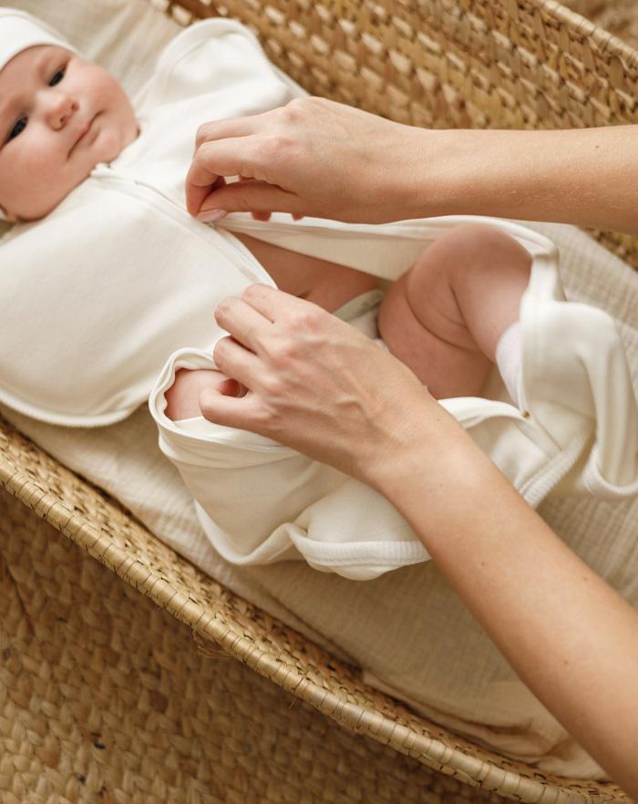 Пелюшка-кокон з шапочкою дитяча утеплена на блискавці 0-3 міс Молочний (MG171) - фото 4 Пелюшка-кокон з шапочкою дитяча утеплена на блискавці 0-3 міс Молочний (MG171) - фото 4