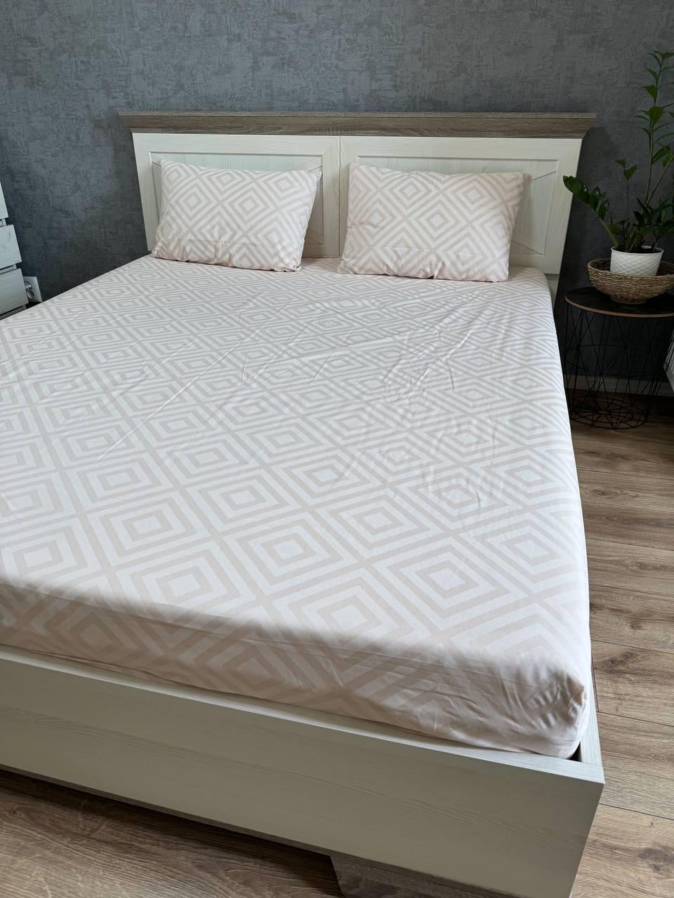 Набор простынь на резинке и две наволочки бязь 200х180х20/50х70 см Пудровый (18206029)