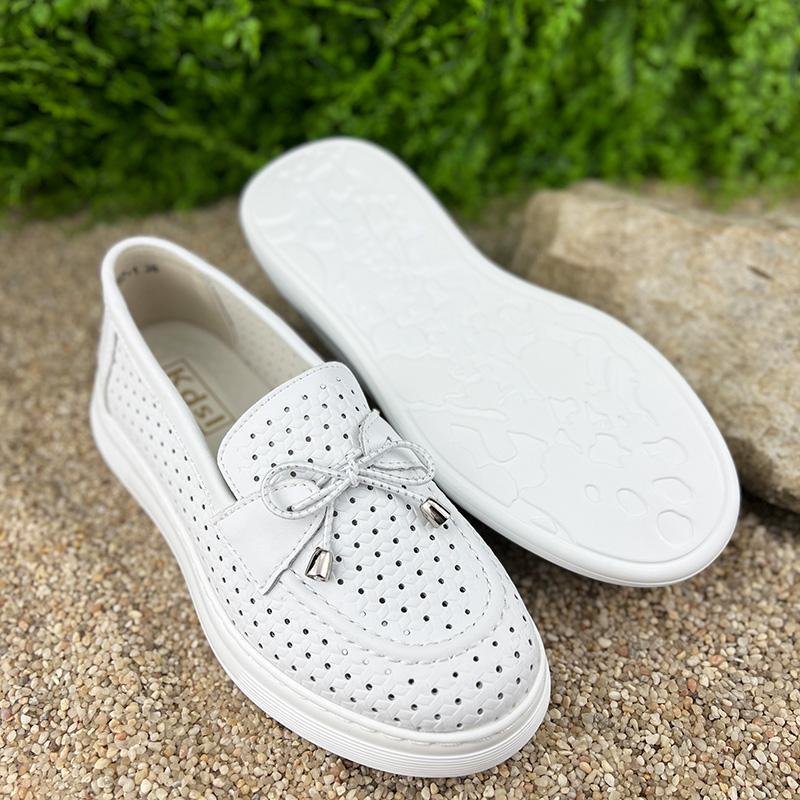 Лофери жіночі Е-007057-1 перфорована шкіра р. 36 23 см Білий (25330812) - фото 4 Лофери жіночі Е-007057-1 перфорована шкіра р. 36 23 см Білий (25330812) - фото 4