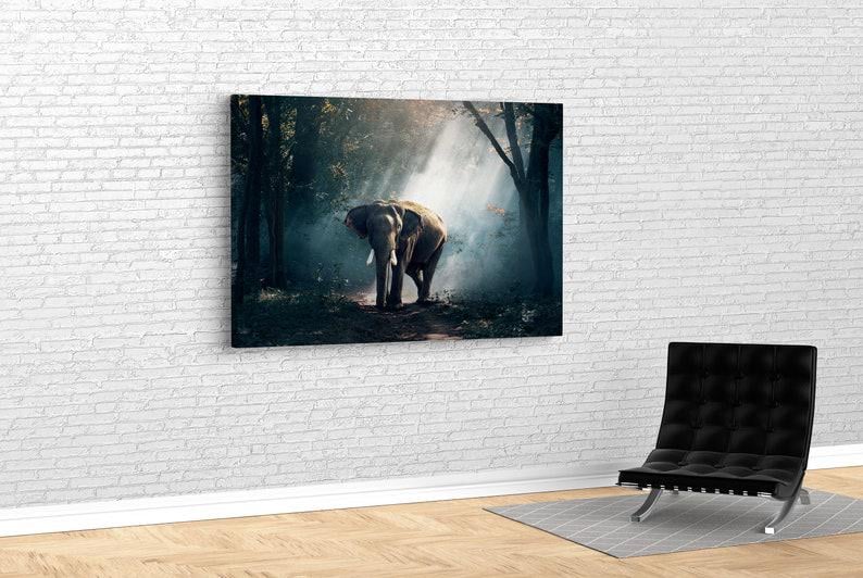 Картина для интерьера Слон в лесу 120x80 см (492)