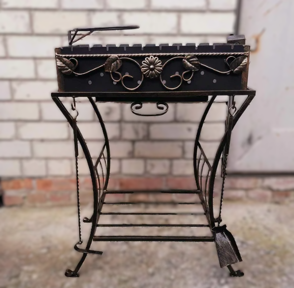 Мангал з бічними столиками/підставкою для казана з совком і кочергою на 10 шампурів (7068) - фото 5