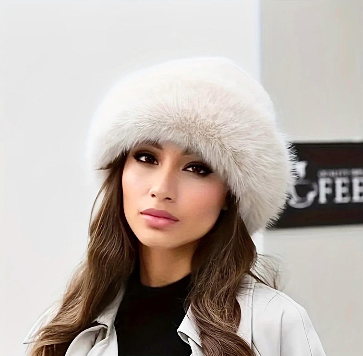 Шапка женская Wuke плюшевая one size Бежевый - фото 2 Шапка женская Wuke плюшевая one size Бежевый - фото 2