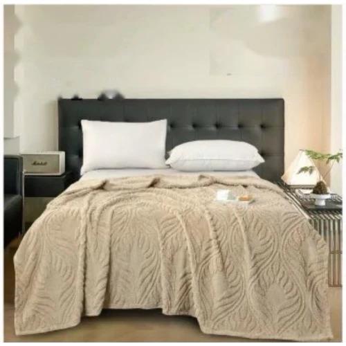 Плед двуспальный Koloco из микрофибры 3D 180x200 см Бежевый (5537) Плед двуспальный Koloco из микрофибры 3D 180x200 см Бежевый (5537)