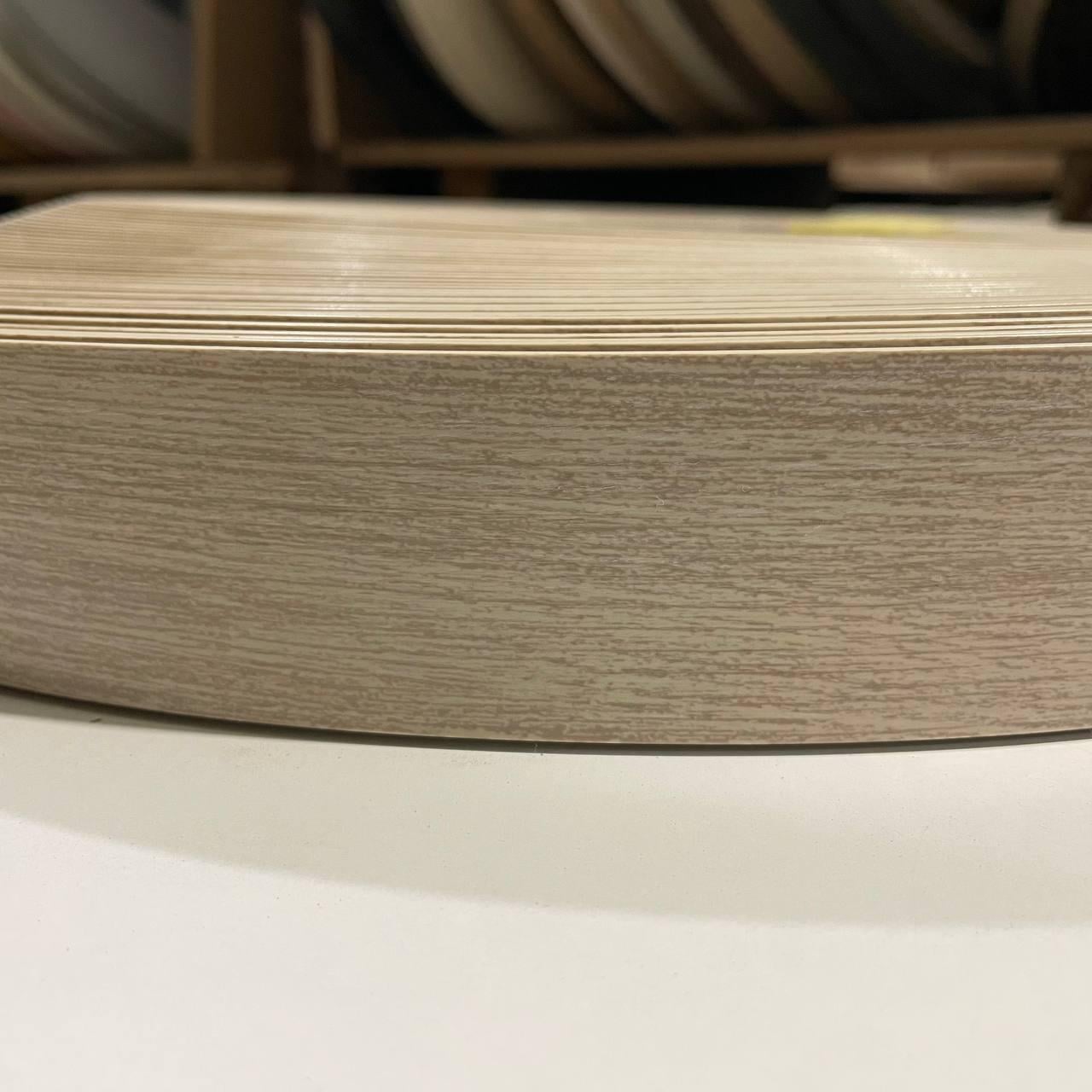 Кромка ПВХ Maag 42x2,0 D4/27 Дуб устричный урбан (8993) Кромка ПВХ Maag 42x2,0 D4/27 Дуб устричный урбан (8993)