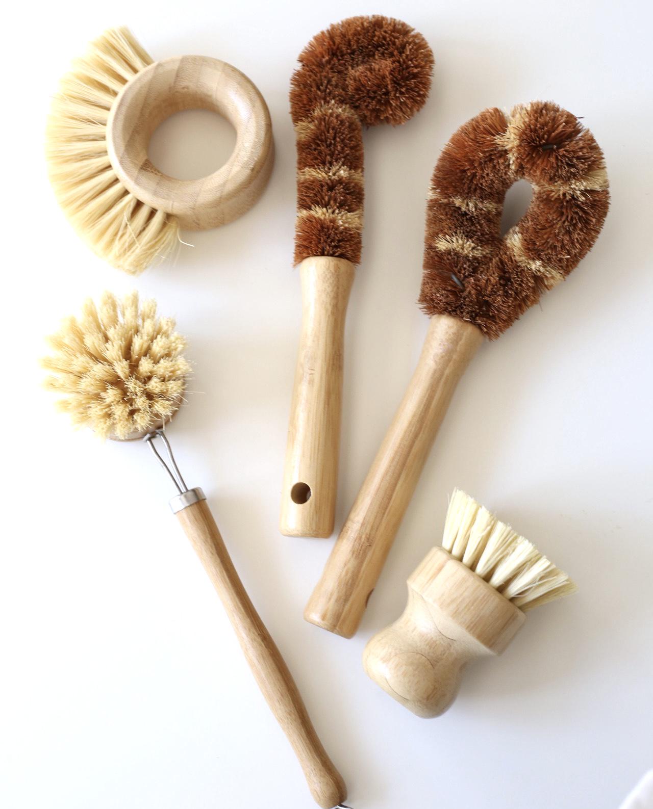 Набор щеток бамбуковых универсальный для мытья посуды и уборки