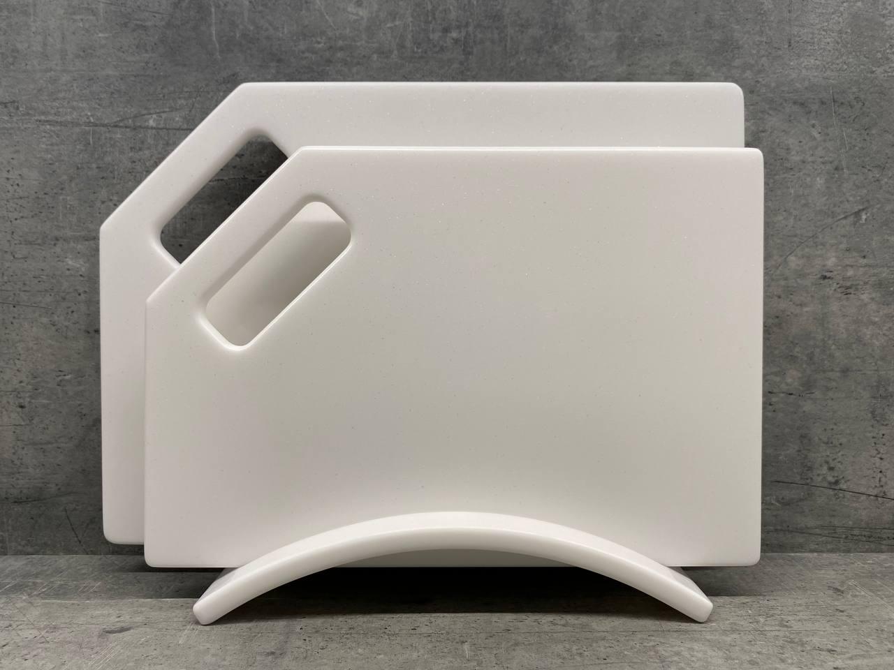 Набір дошок кухонних Silver White зі штучного акрилового каменю на підставці 2 шт. (199) Набір дошок кухонних Silver White зі штучного акрилового каменю на підставці 2 шт. (199)