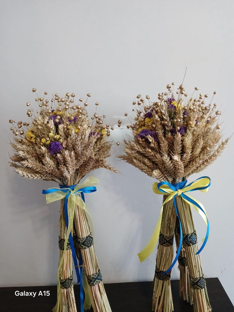 Дидух рождественский из колосья пшеницы/льна и овса на трех ножках 50-55 см с украинской лентой (2822852634) - фото 2 Дидух рождественский из колосья пшеницы/льна и овса на трех ножках 50-55 см с украинской лентой (2822852634) - фото 2