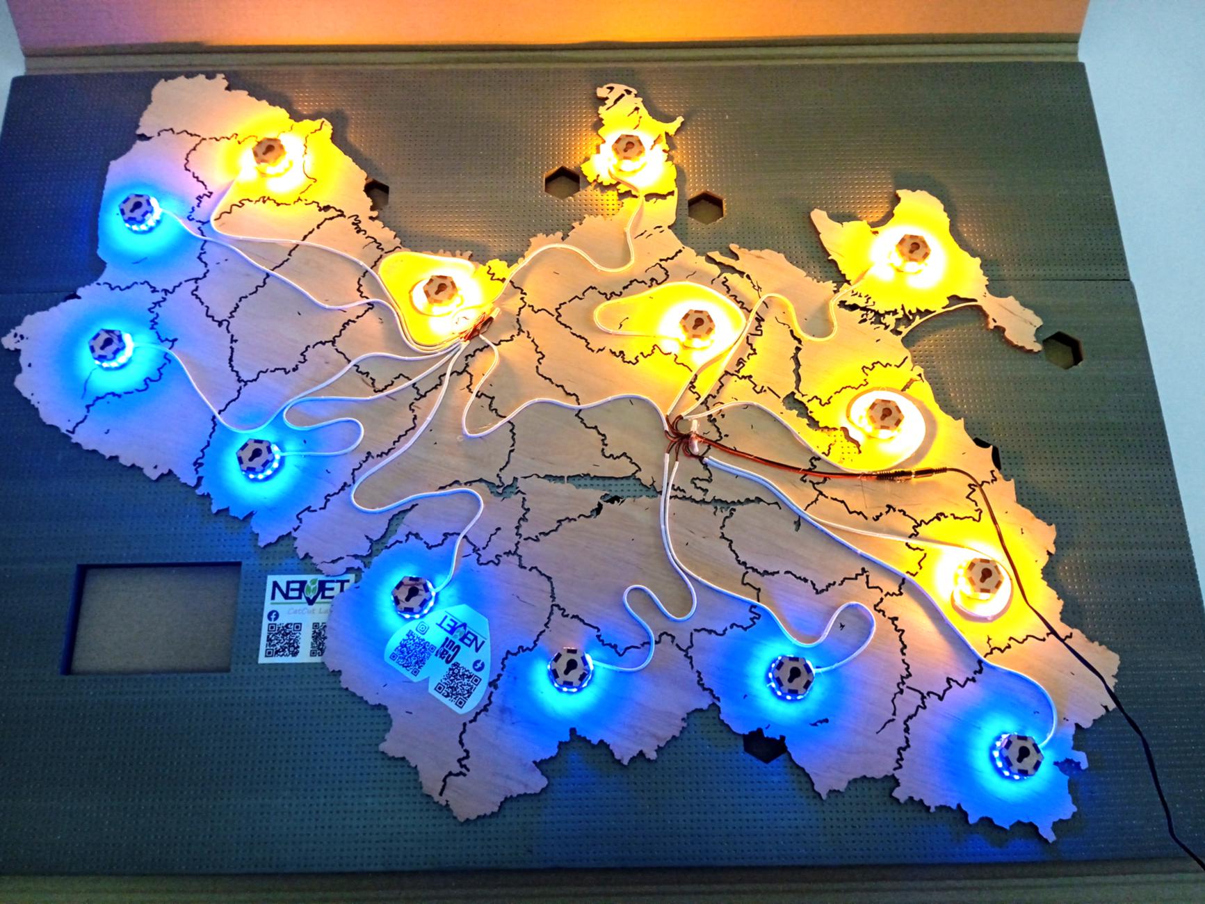 Карта України з фанери Nevet з LED підсвічуванням RGB з пультом керування 120х80 см (0001204) - фото 8