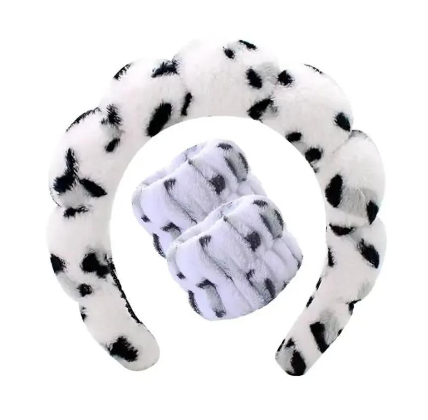 Набор косметический обруч на голову/нарукавники-напульсники для умывания Черный/Белый - фото 1 Набор косметический обруч на голову/нарукавники-напульсники для умывания Черный/Белый - фото 1