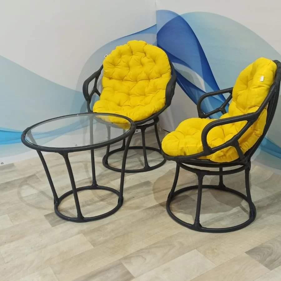 Комплект мебели для сада Woody 2 кресла с подлокотниками/журнальный стол круглый Черный, цвет подушек желтый (металл/ротанг/стекло)