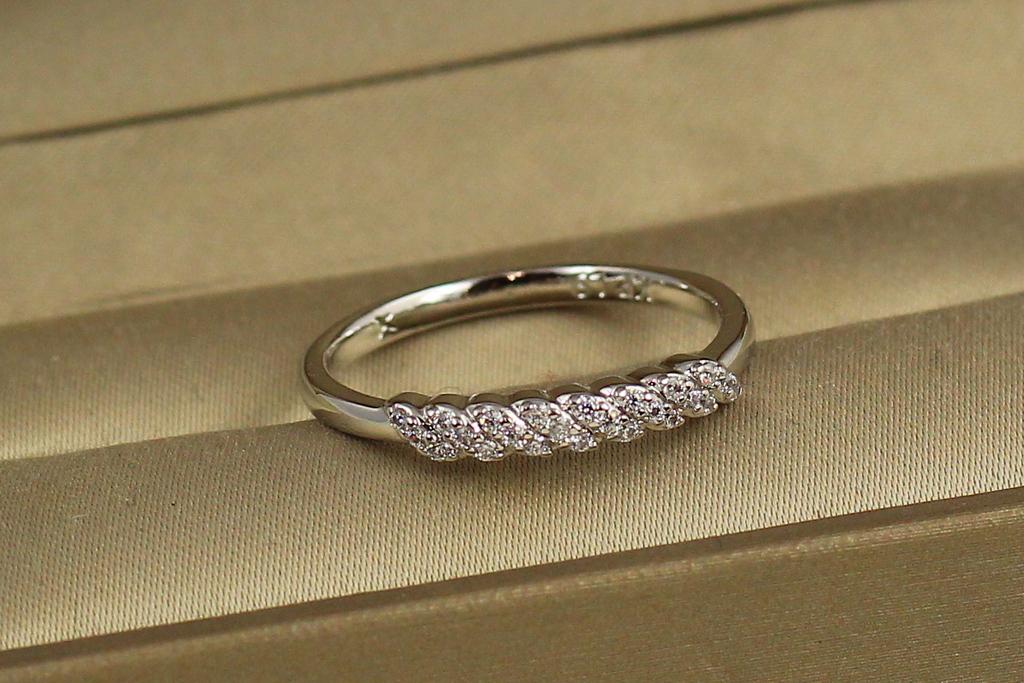 Кольцо Xuping Jewelry Твист р. 19 Серебристый (35745002)