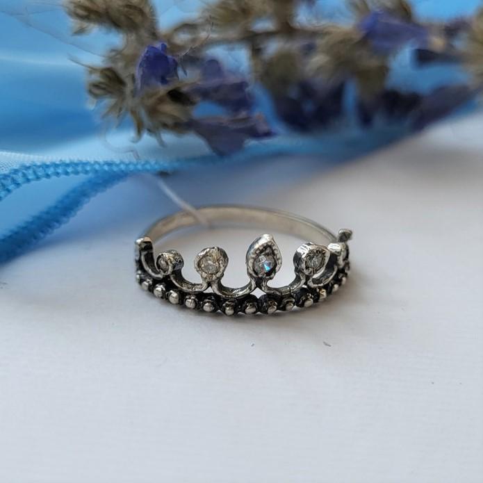 Кольцо женское из серебра корона в камнях черненое 925 проба р. 16,5 1,35 г (12027)