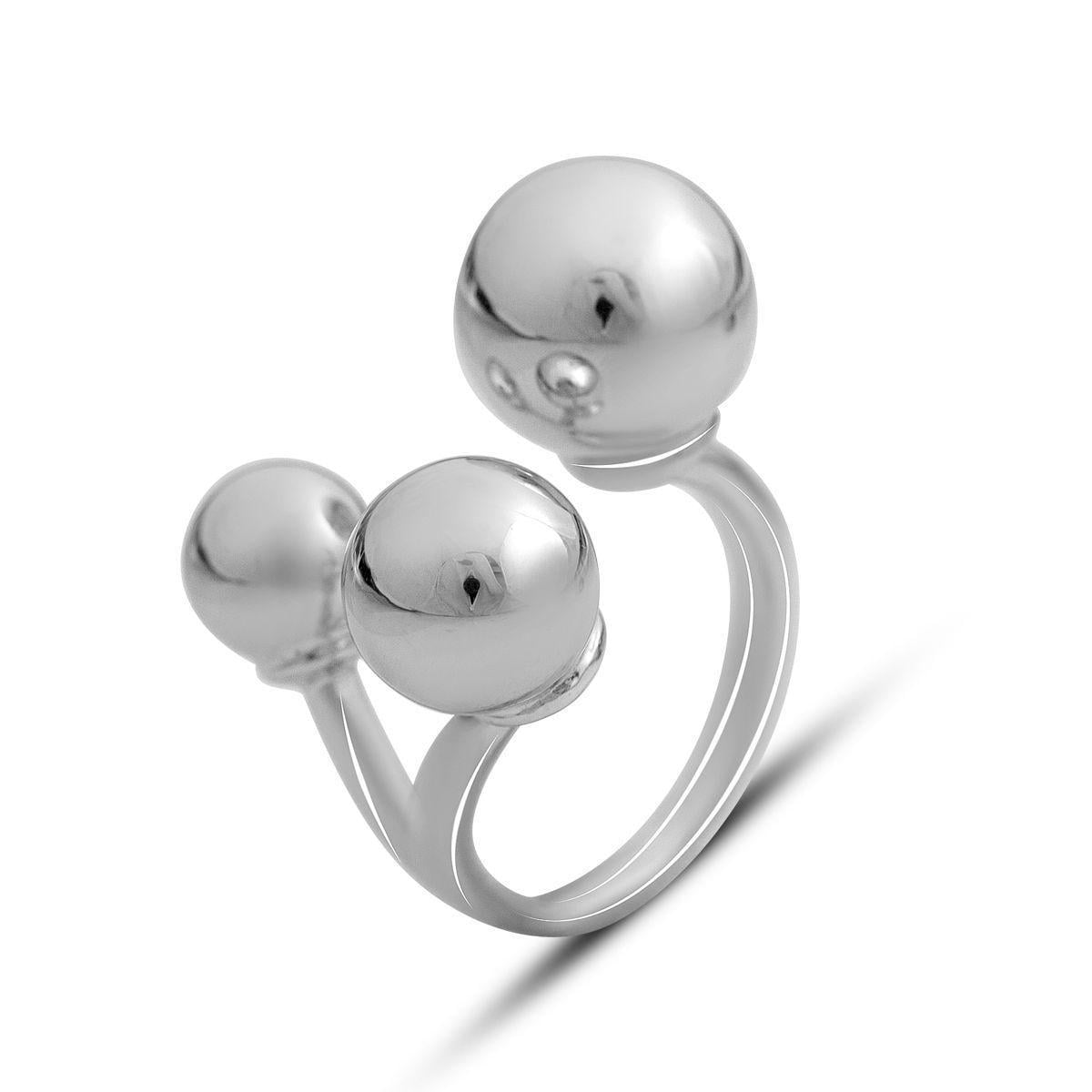 Кольцо серебряное с гладкими шариками в открытом дизайне LoveR р. 17,5