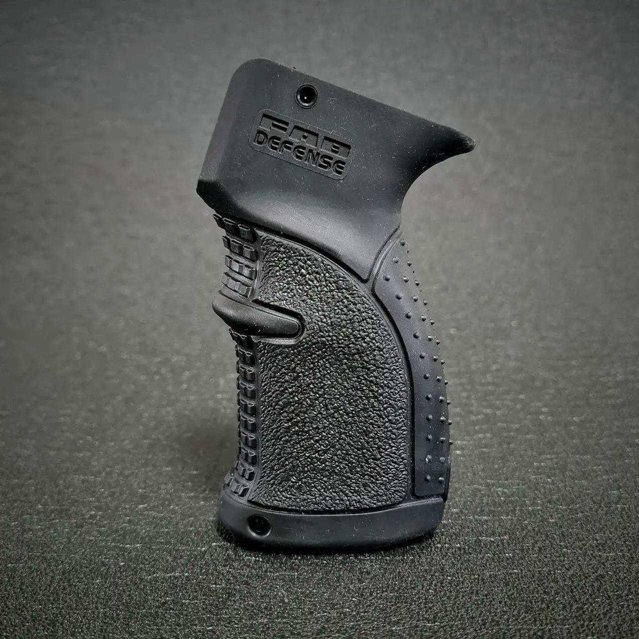 Рукоятка пистолетная FAB для Mossberg 500/590 Черный (7000617) - фото 2 Рукоятка пистолетная FAB для Mossberg 500/590 Черный (7000617) - фото 2