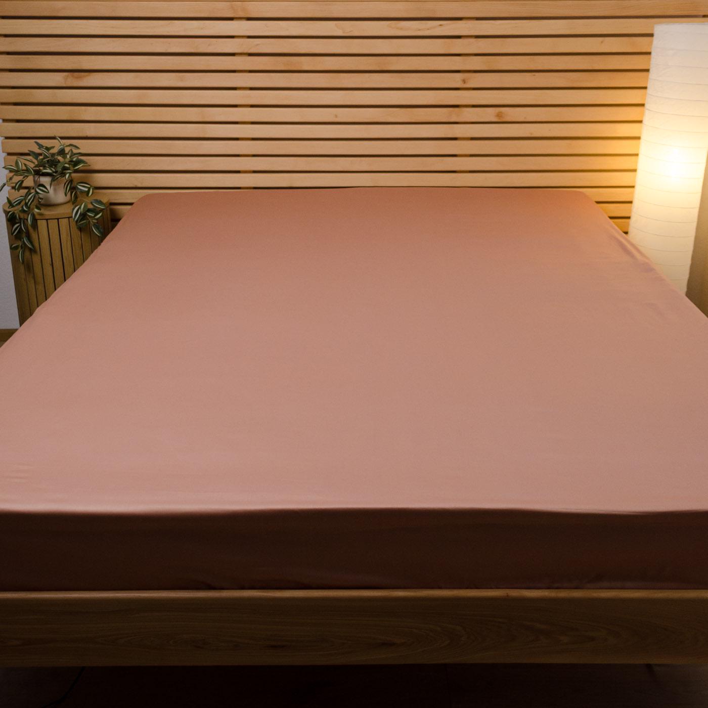 Простынь на резинке двуспальная сатин хлопок 125 г/м2 180х200х25 см Фраппе (chn-pnr-sa-180-25-frappe)