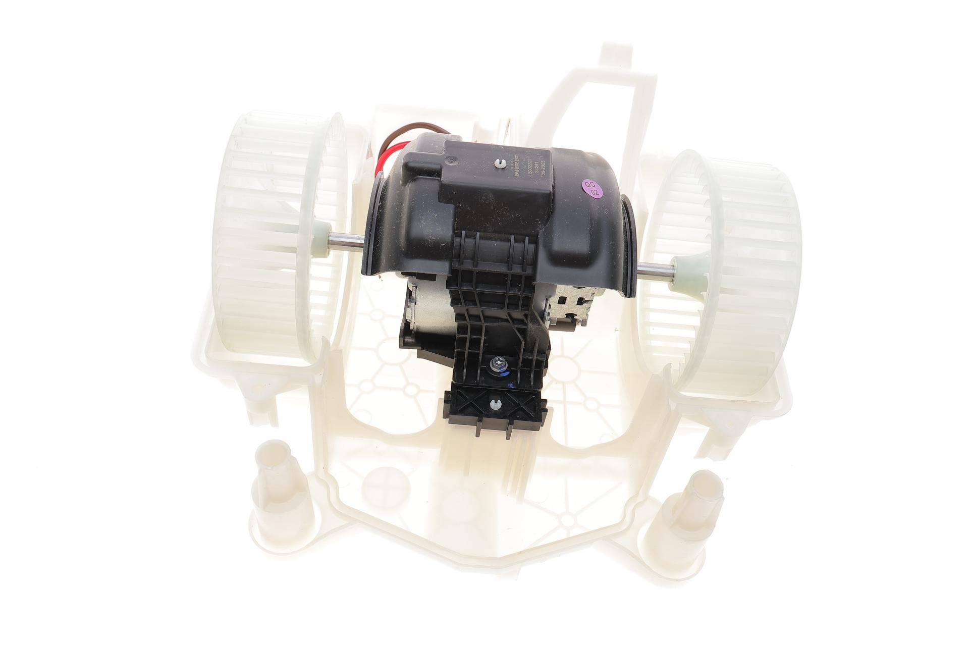 Моторчик печи NRF Mercedes S-class W222/V222/X222 13-34281