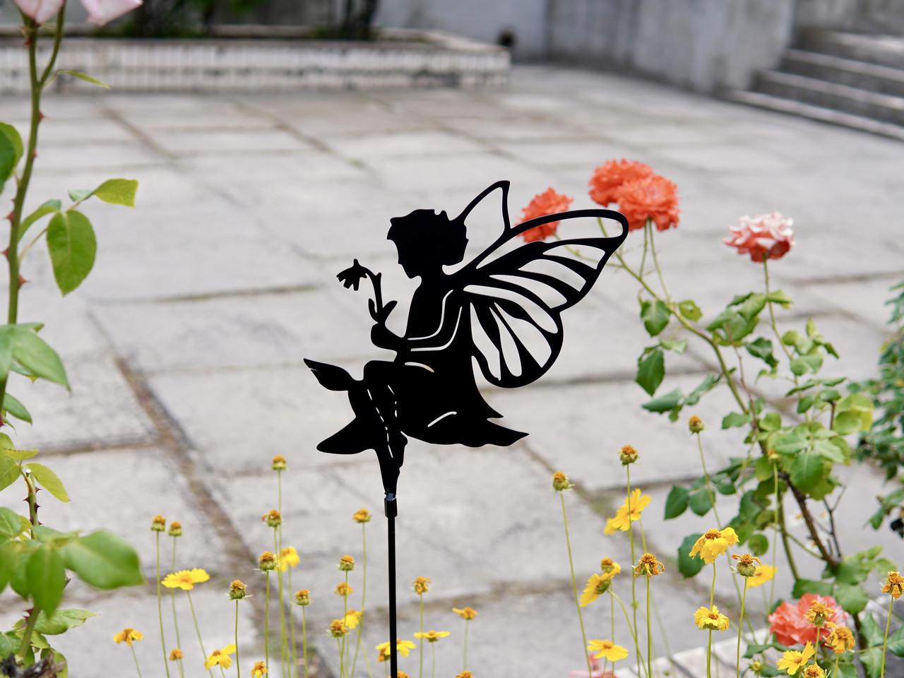 Садовая фигура Эльф с цветком металлическая для сада/подворья/клумбы (DCR063) - фото 3 Садовая фигура Эльф с цветком металлическая для сада/подворья/клумбы (DCR063) - фото 3