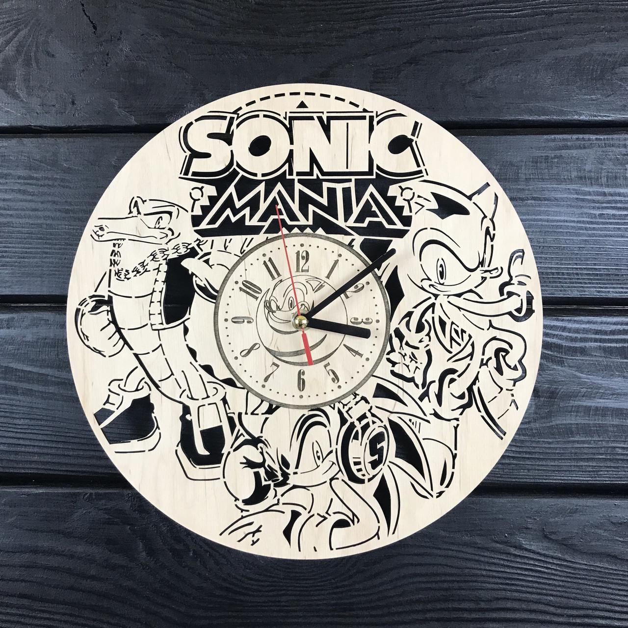 Часы настенные дизайнерские из дерева Соник