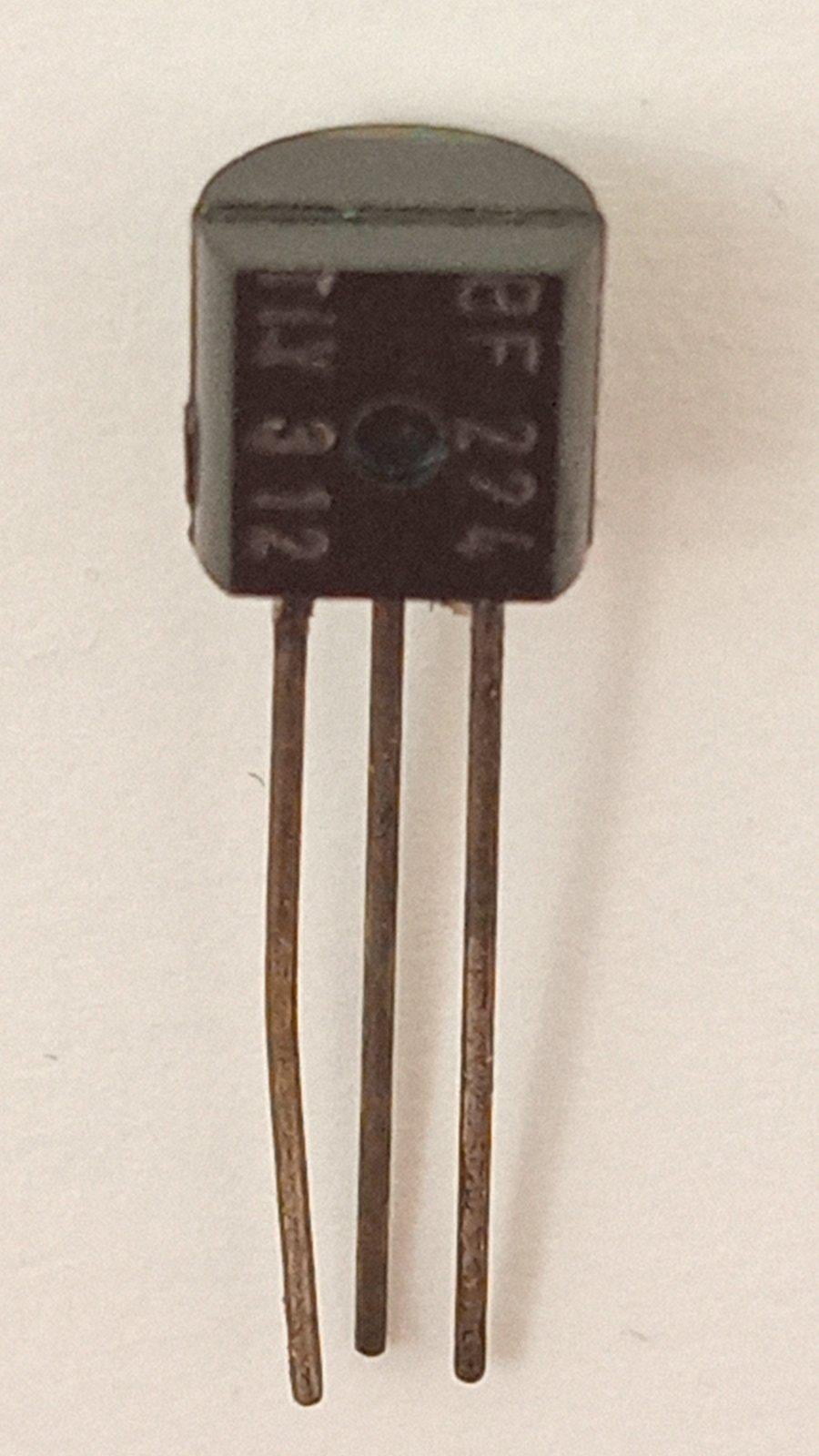 Транзистор BF224 npn 30V 0.05A TO-92 (22067)