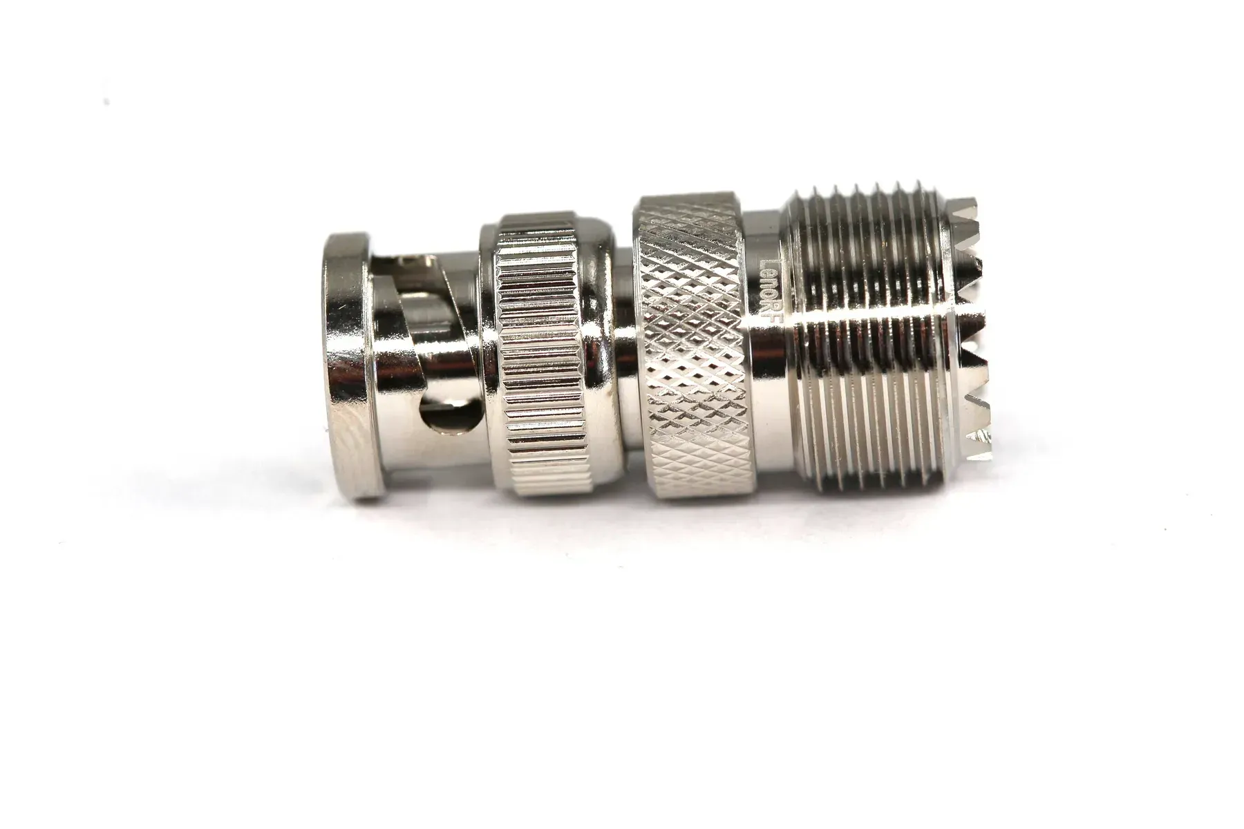 Адаптер BNC-male plug-UHF-female jack прямой Tri-metal (3.17.106)